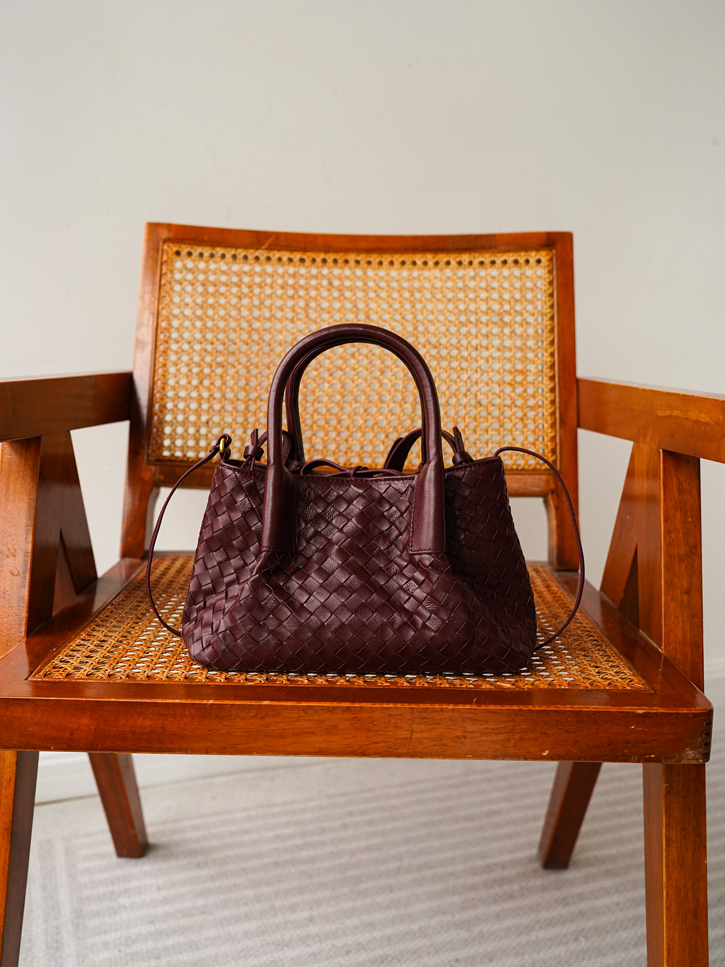 Woven Tote Bag Large Capacity Handbag Dual-Use Genuine Leather French Casual Handbag Trendy Cowhide Leather - Thumbnail 6