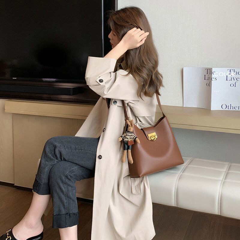 2026 New French Style Niche Bucket Bag For Women, Trendy Versatile Shoulder And Crossbody Bag Wholesale - Thumbnail 4