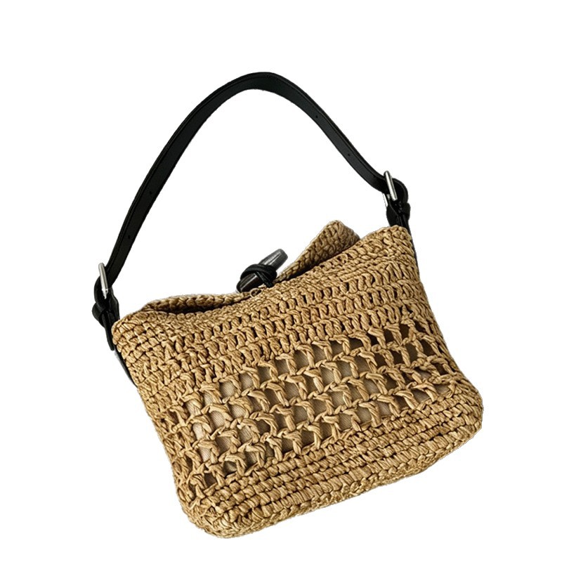 French Style Straw Woven Bag 2026 New Arrival PP Straw Horn Buckle Hollow Out Woven Vacation Handheld Bucket Bag Crossbody Bag - Thumbnail 5