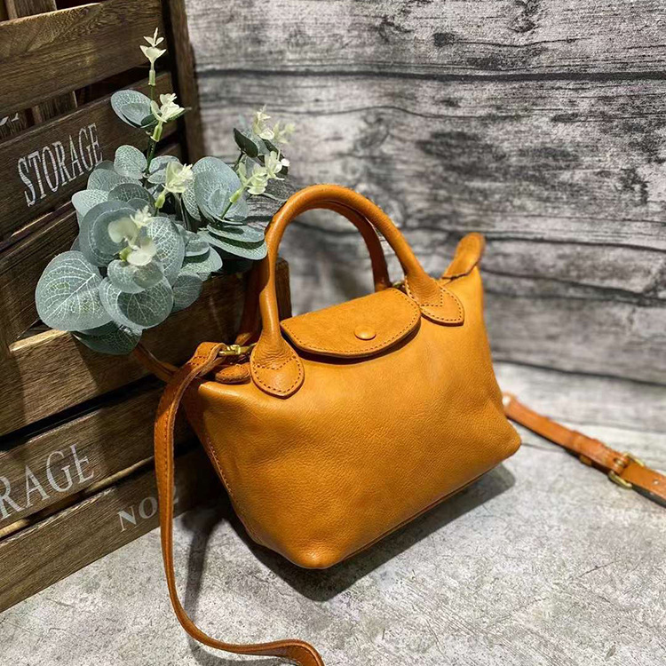 French Niche Vegetable-Tanned Leather Flap Dumpling Bag 2023 New Genuine Leather Women's Handbag Shoulder Crossbody Bag - Thumbnail 7