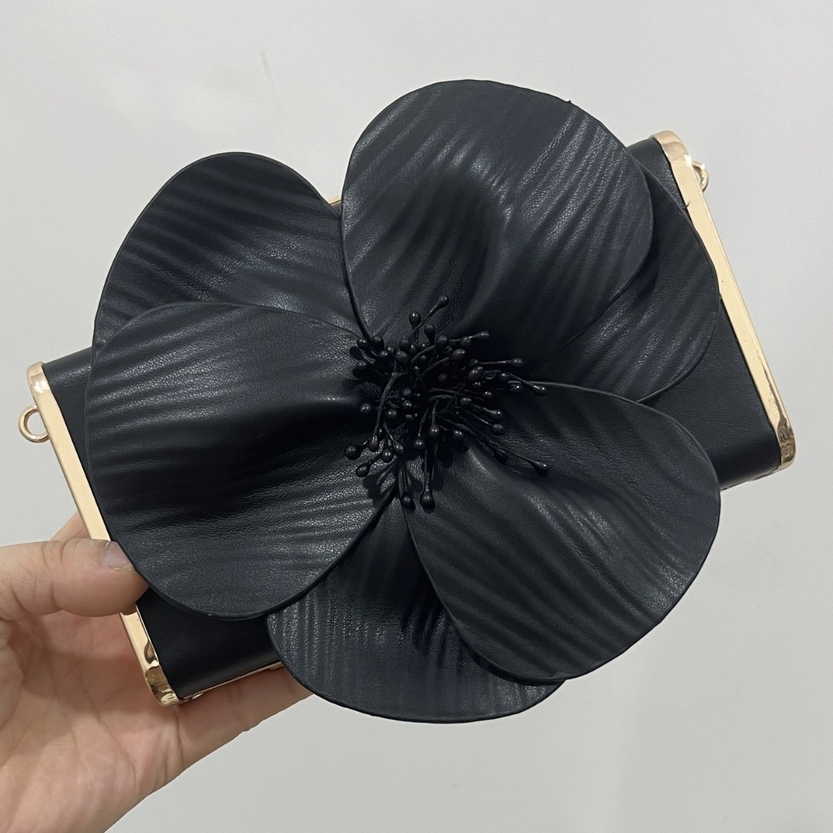 2026 New French Petal Flower Box Bag Women's Single Shoulder Chain Crossbody Small Bag New Chinese Style Evening Clutch