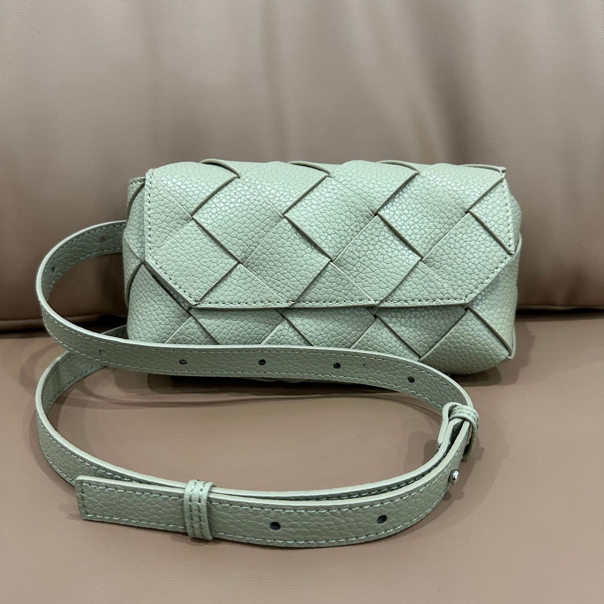 2026 New Woven French Small Square Bag Lychee Grain Cowhide Texture Casual Shoulder Crossbody Fashion Mini Bag - Thumbnail 3