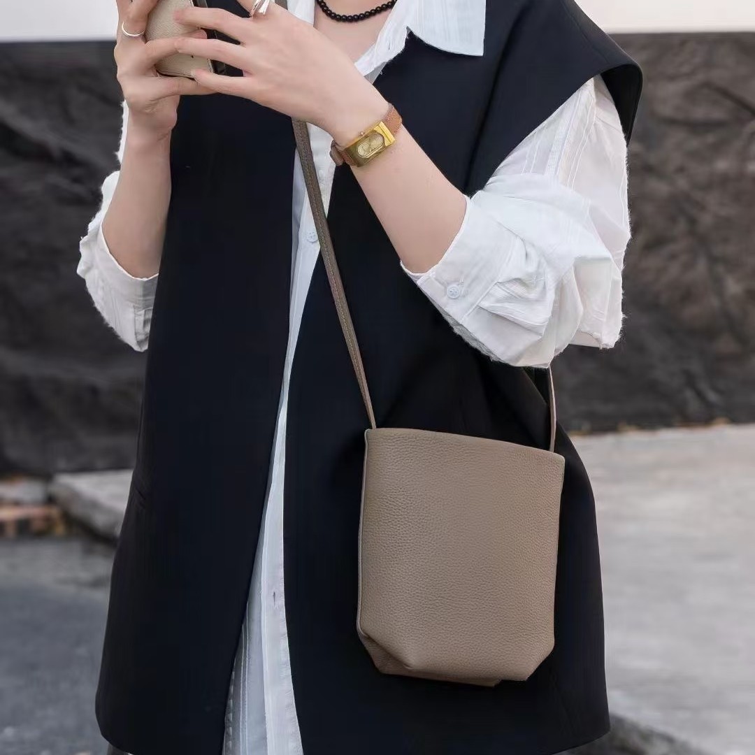 French Niche Row Top Grain Cowhide Phone Bag, Versatile Lightweight Park Shoulder Crossbody Mini Bucket Bag - Thumbnail 4