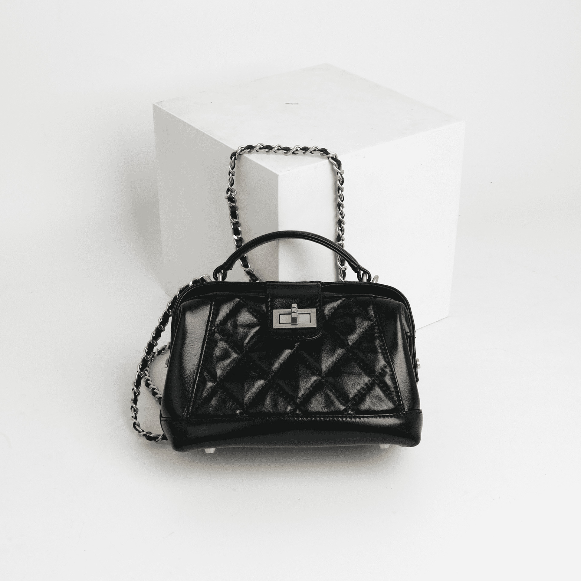 Cowhide French Niche Quilted Chain Bag For Women, Fashionable Handbag, Commuter Shoulder And Crossbody Small Bag - Thumbnail 3