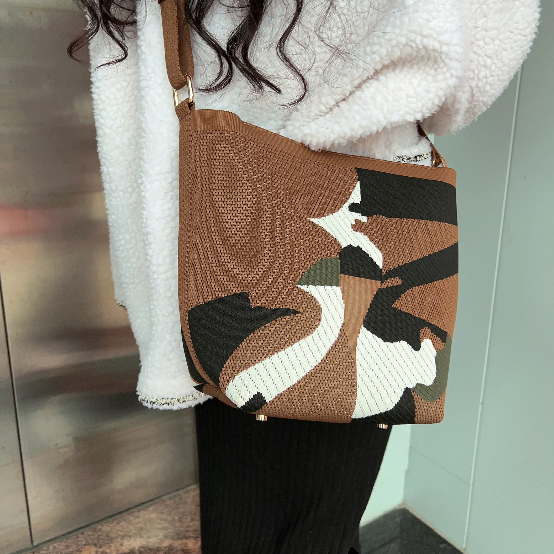 Nordic Style Niche Camouflage National Style Knitted Shoulder Crossbody Bag For Women, Large Capacity Casual Handbag - Thumbnail 3