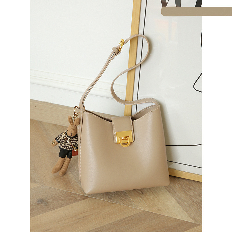 2026 New French Style Niche Bucket Bag For Women, Trendy Versatile Shoulder And Crossbody Bag Wholesale - Thumbnail 6