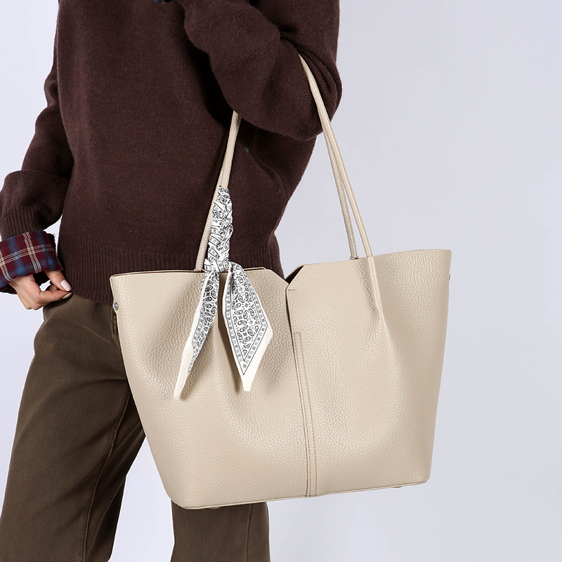 2026 Women's Tote Bag Large Capacity Underarm Bag New Casual Fashion European High-End Cross-Border Hot Sale - Thumbnail 2