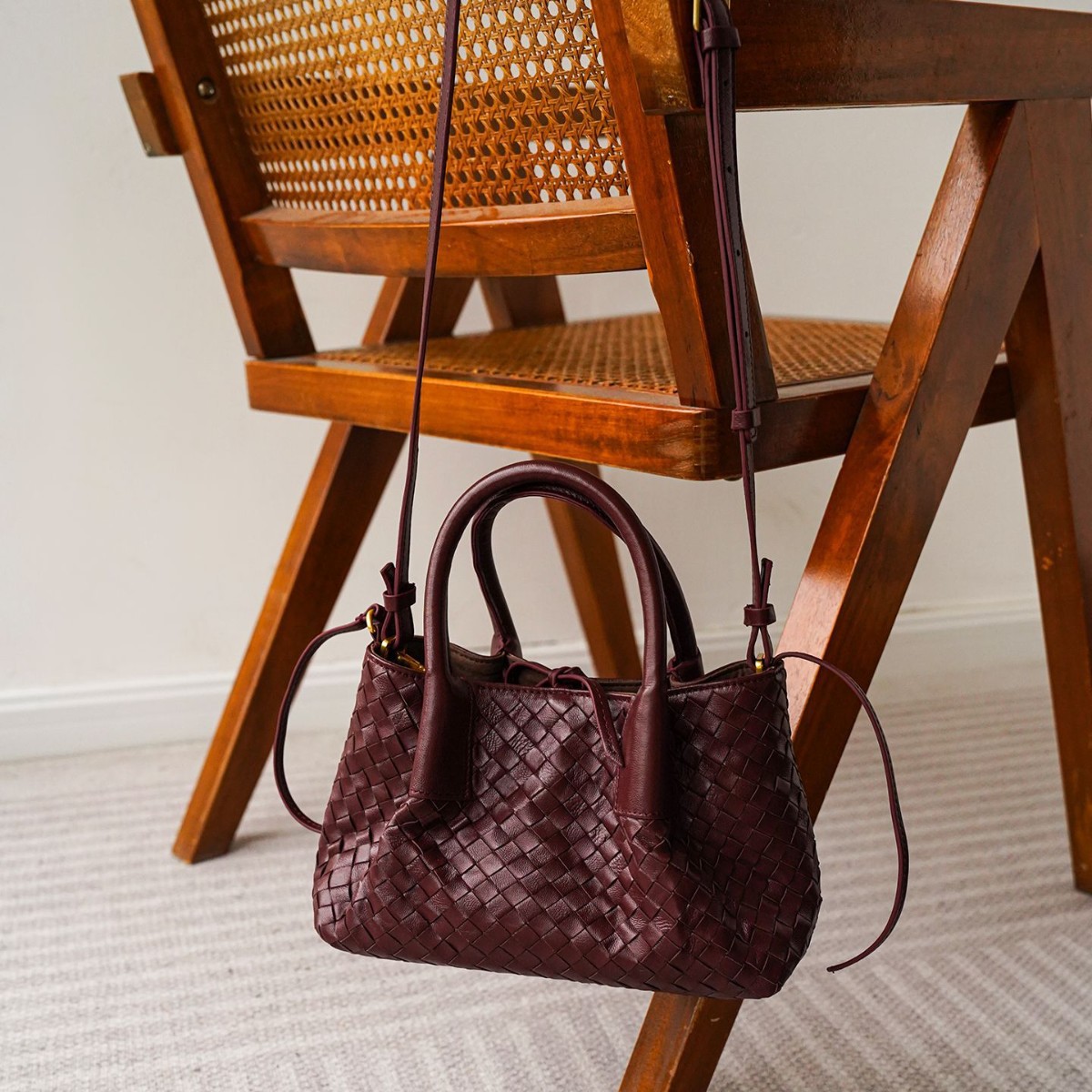 Woven Tote Bag Large Capacity Handbag Dual-Use Genuine Leather French Casual Handbag Trendy Cowhide Leather - Thumbnail 3