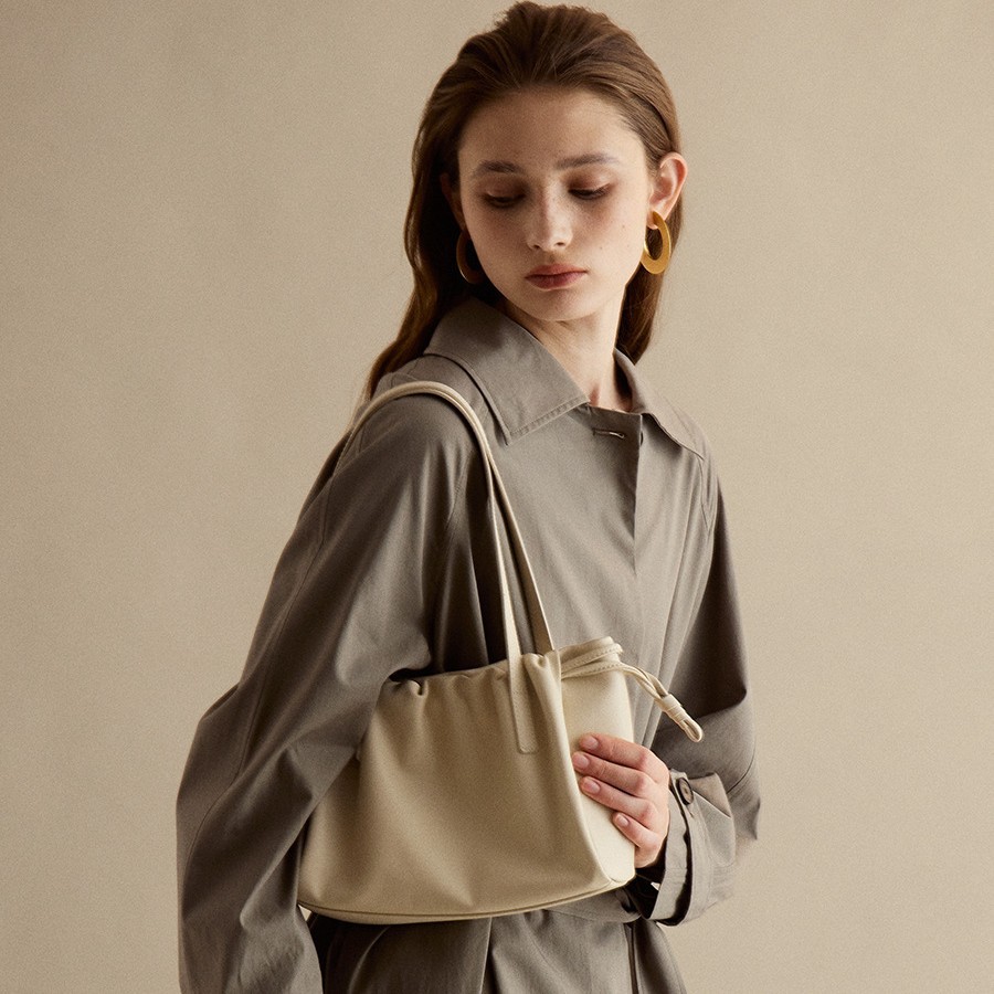 2026 New Tote Bag Cowhide Leather French Ruched Underarm Bag Spring Summer Shoulder Genuine Leather Women's Commuter Bag - Thumbnail 3