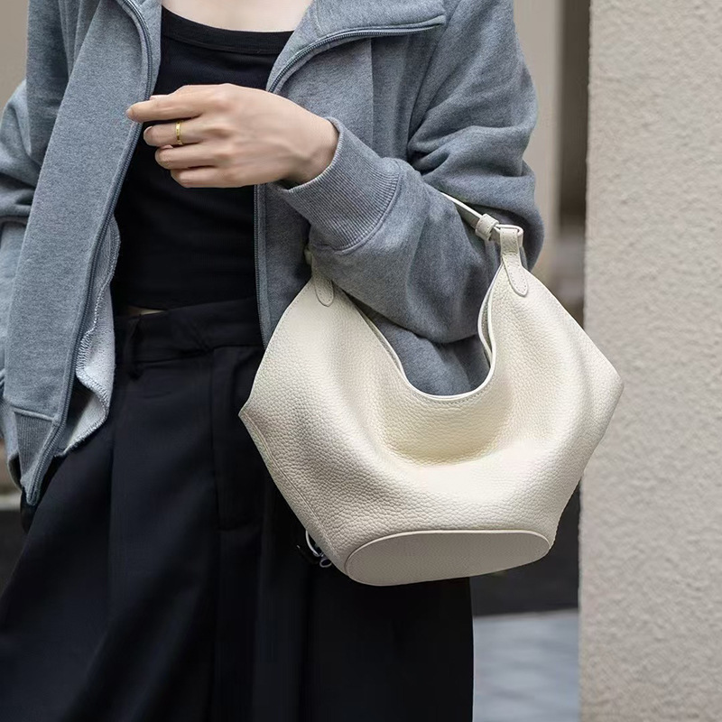 2025 New Top Grain Cowhide European Style Tote Large Capacity Underarm Bag Commuter Shopping Bag Casual Handbag Shoulder Bag - Thumbnail 3