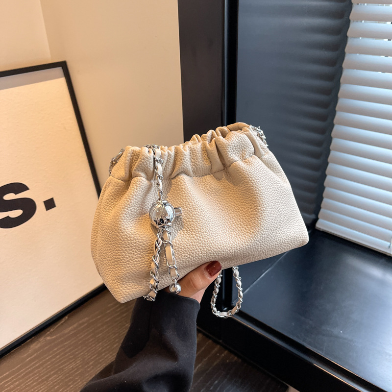 French Niche Pleated Underarm Bag For Women 2023 New Fashion Chain Crossbody Bag Summer Trendy Bucket Bag